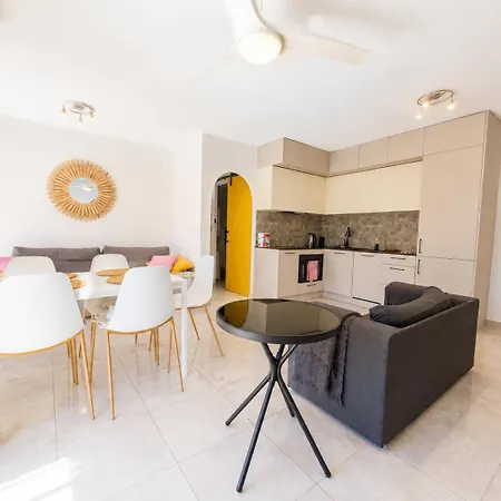 Apartamento Eliseos Casa Jardín *